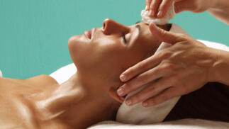 ¡Piel renovada y luminosa! Limpieza facial profunda o Hydralinfusión antiedad