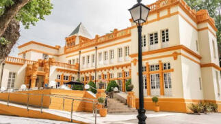 Desconecta en Asturias: Noche + Desayuno + SPA en el Hotel Palacio de las Nieves****